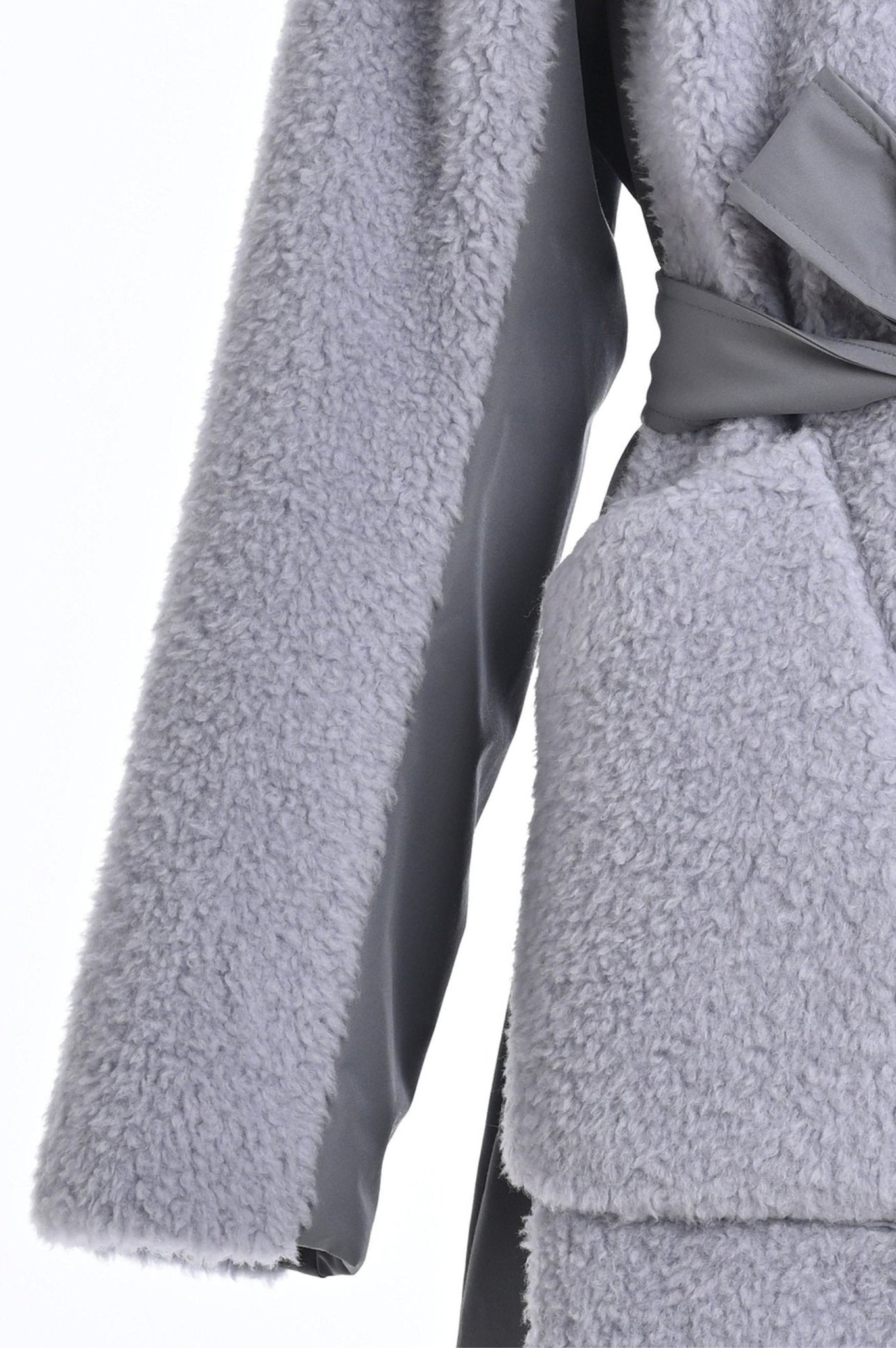 Merino Super Wool Sporty Coat sleeve close up view